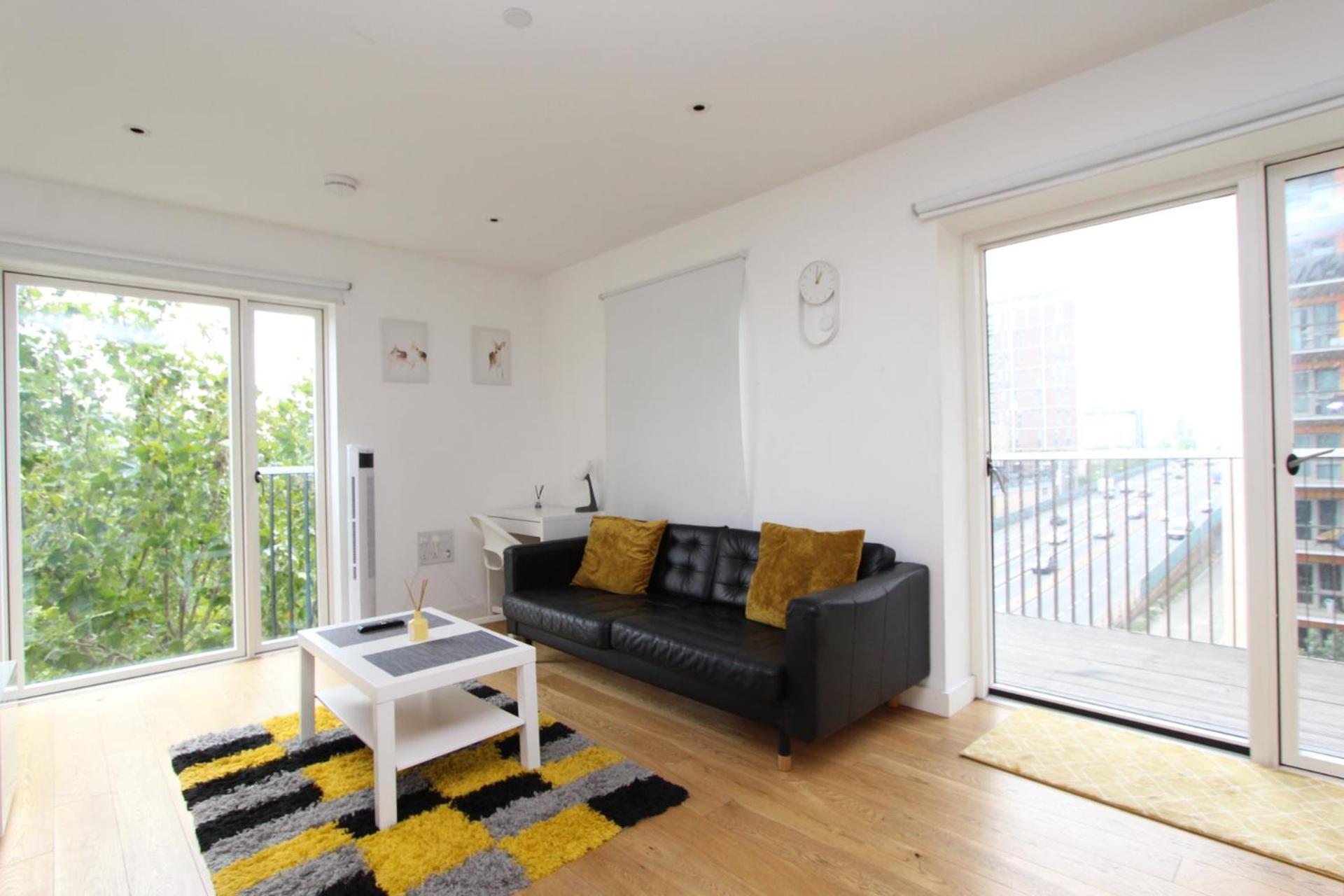 Spacious & Modern 1 Bedroom Close To Station In E16 Londen Buitenkant foto