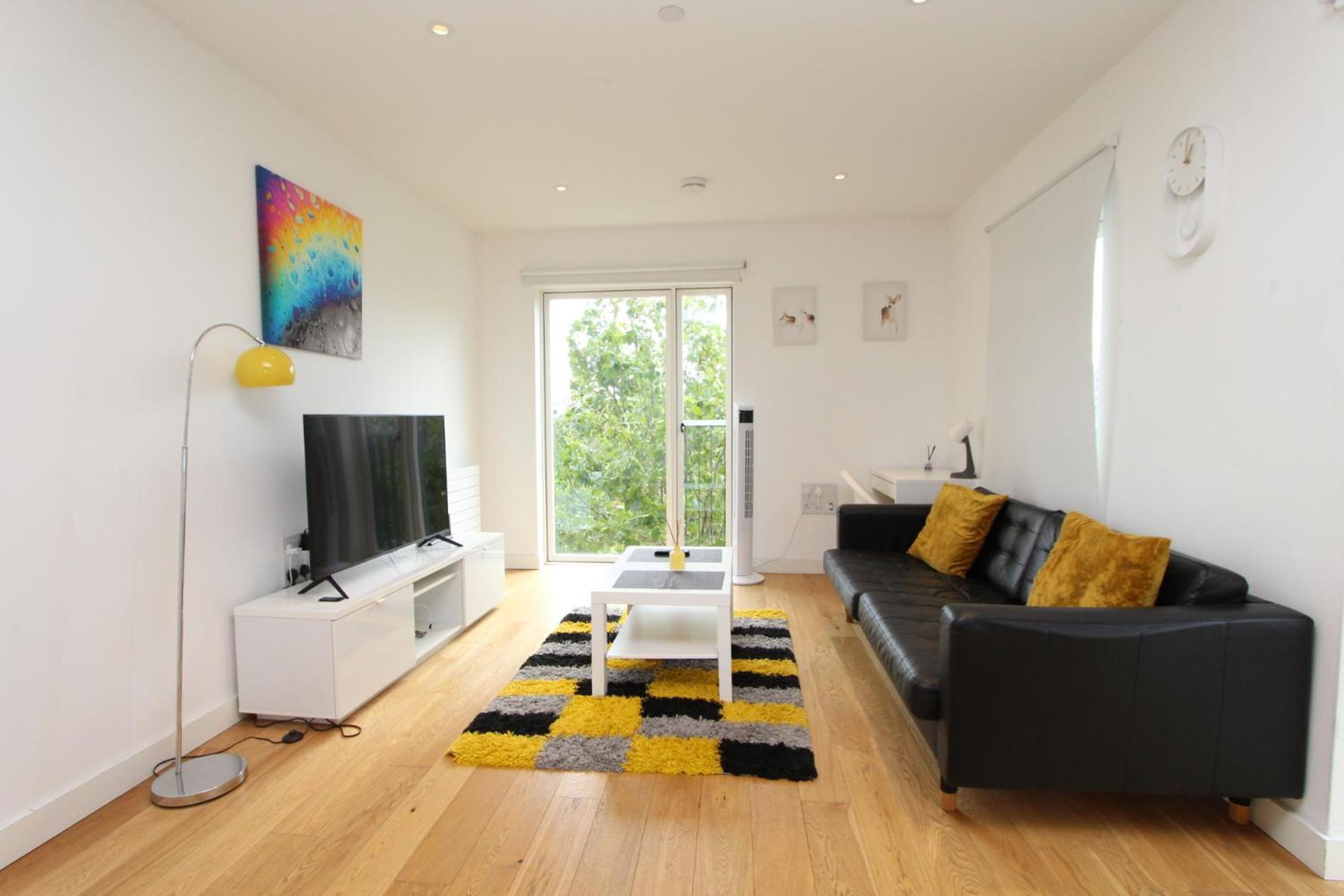 Spacious & Modern 1 Bedroom Close To Station In E16 Londen Buitenkant foto